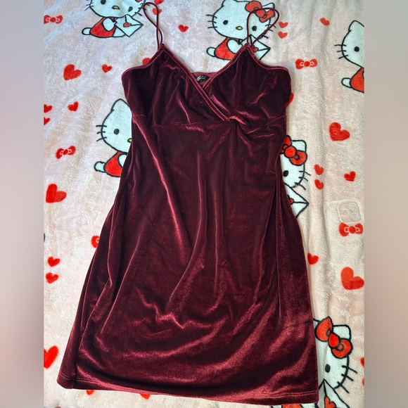 SHEIN Dresses & Skirts - Women’s SHEIN velvet burgundy maroon v neck mini dress size extra large